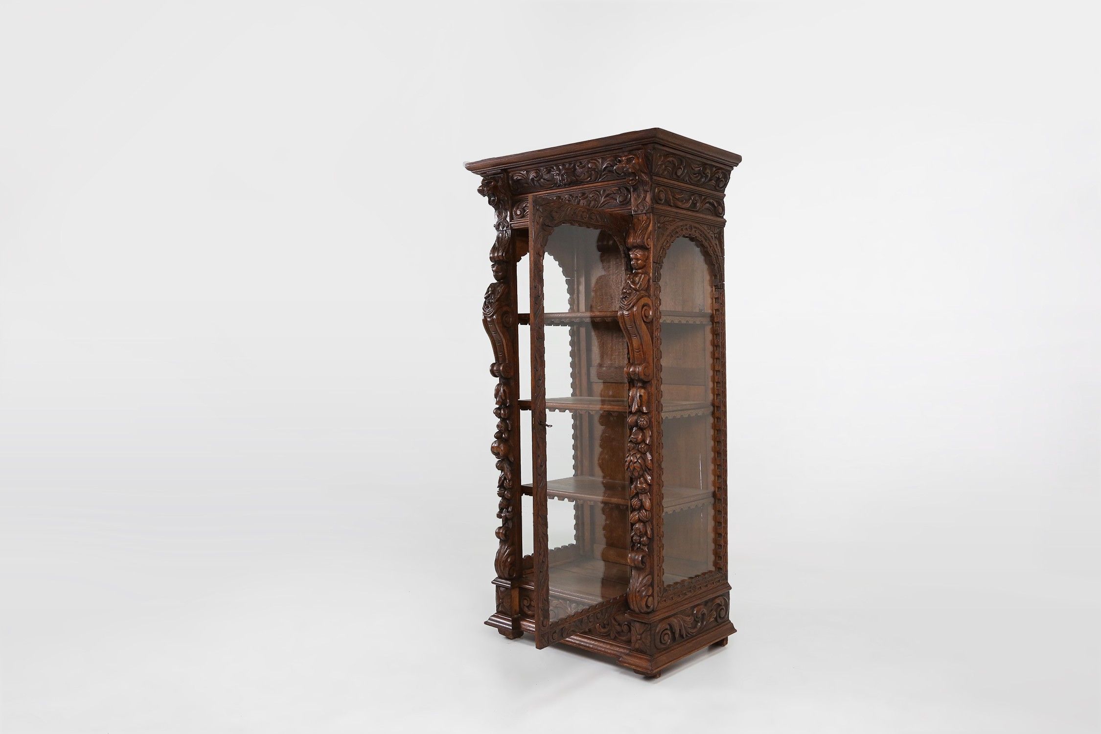 Richly decorated baroque style display case in oak, Belgium 20th centurythumbnail